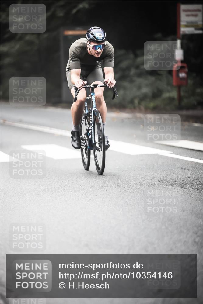 13.09.2026 - Stadtparktriathlon H.Heesch http://msf.ph/oto/10354146 13.09.2026 11:09:36 Radfahren 487, 647, 657, 708, 1798 meine-sportfotos.de