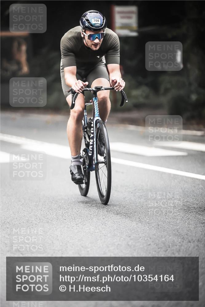 13.09.2026 - Stadtparktriathlon H.Heesch http://msf.ph/oto/10354164 13.09.2026 11:09:37 Radfahren 487, 647, 657, 708, 1798 meine-sportfotos.de
