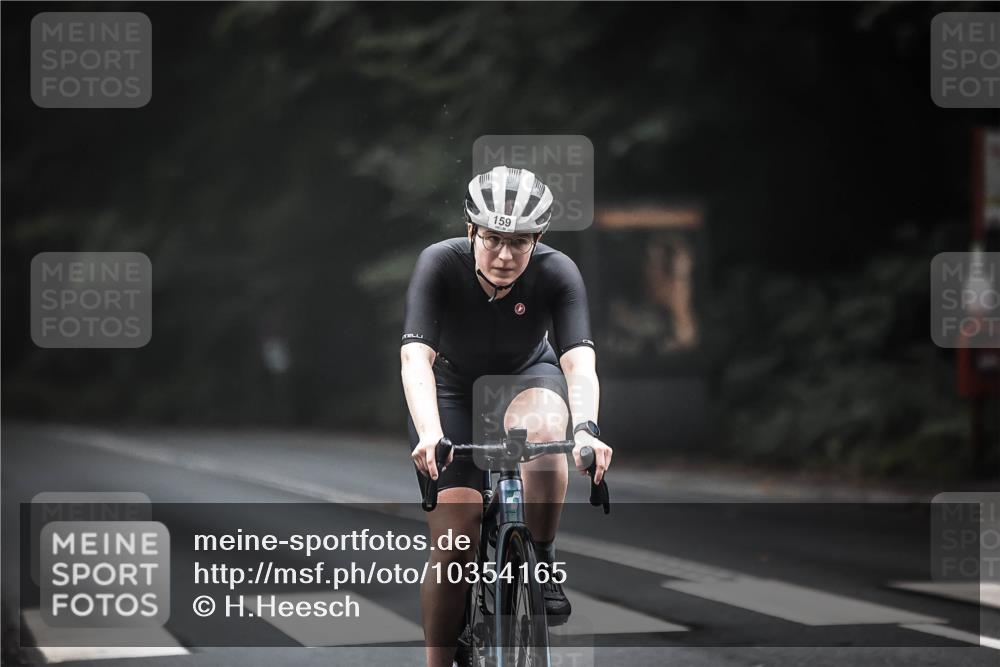 13.09.2026 - Stadtparktriathlon H.Heesch http://msf.ph/oto/10354165 13.09.2026 09:32:07 Radfahren 159, 164, 173 meine-sportfotos.de