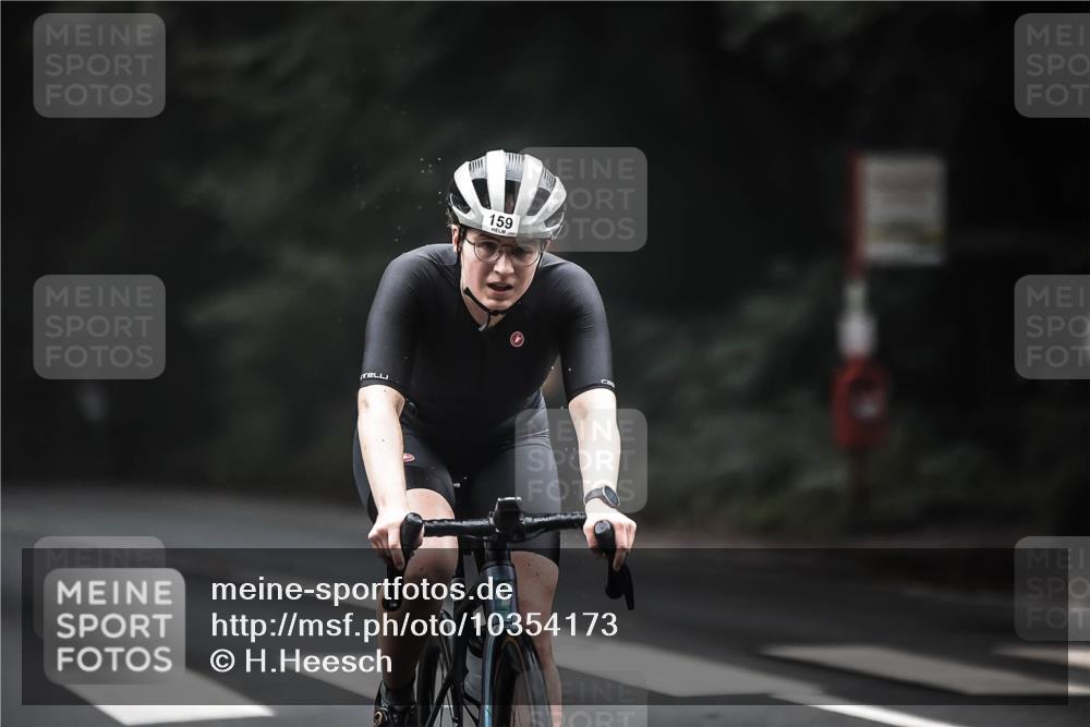 13.09.2026 - Stadtparktriathlon H.Heesch http://msf.ph/oto/10354173 13.09.2026 09:32:07 Radfahren 159, 164, 173 meine-sportfotos.de