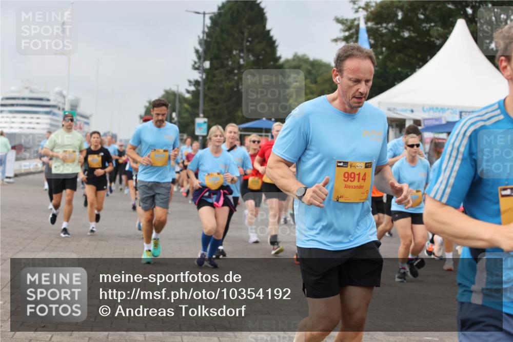 13.09.2026 - Kiel Lauf Andreas Tolksdorf http://msf.ph/oto/10354192 13.09.2026 09:57:39 Kiellinie 28, 9914 meine-sportfotos.de