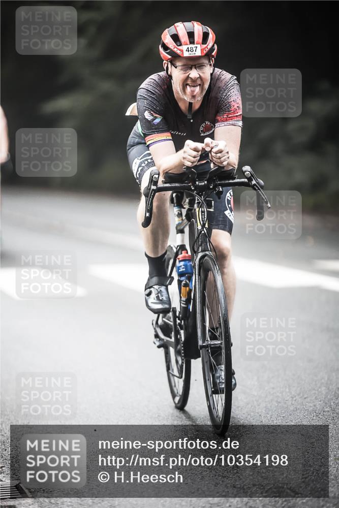 13.09.2026 - Stadtparktriathlon H.Heesch http://msf.ph/oto/10354198 13.09.2026 11:09:38 Radfahren 487, 647, 657, 708, 1798 meine-sportfotos.de
