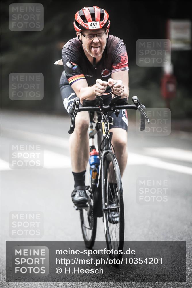 13.09.2026 - Stadtparktriathlon H.Heesch http://msf.ph/oto/10354201 13.09.2026 11:09:38 Radfahren 487, 647, 657, 708, 1798 meine-sportfotos.de