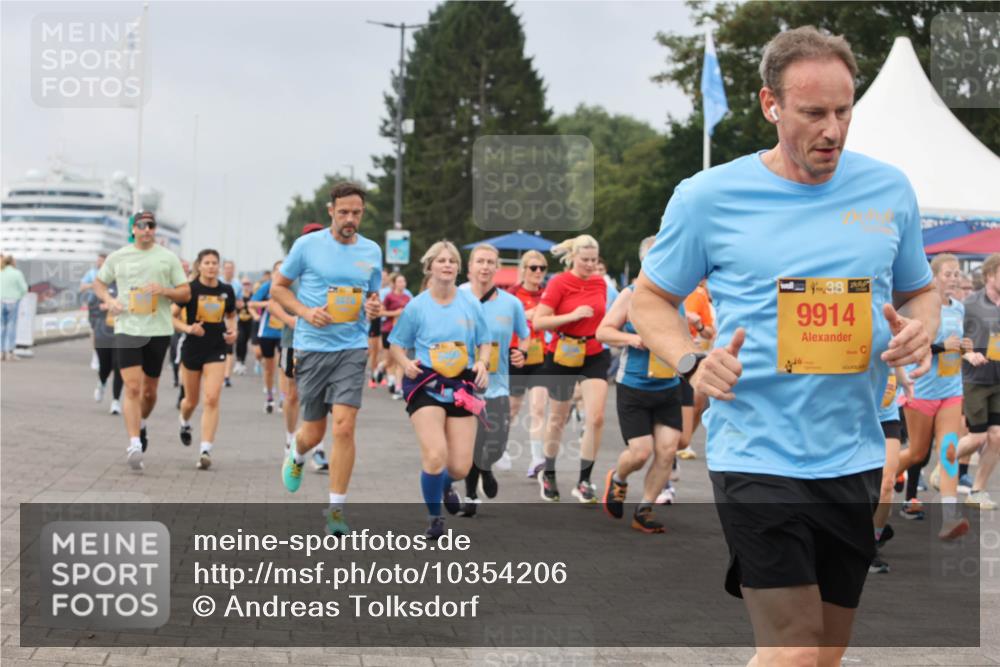 13.09.2026 - Kiel Lauf Andreas Tolksdorf http://msf.ph/oto/10354206 13.09.2026 09:57:39 Kiellinie 4, 38, 9914 meine-sportfotos.de