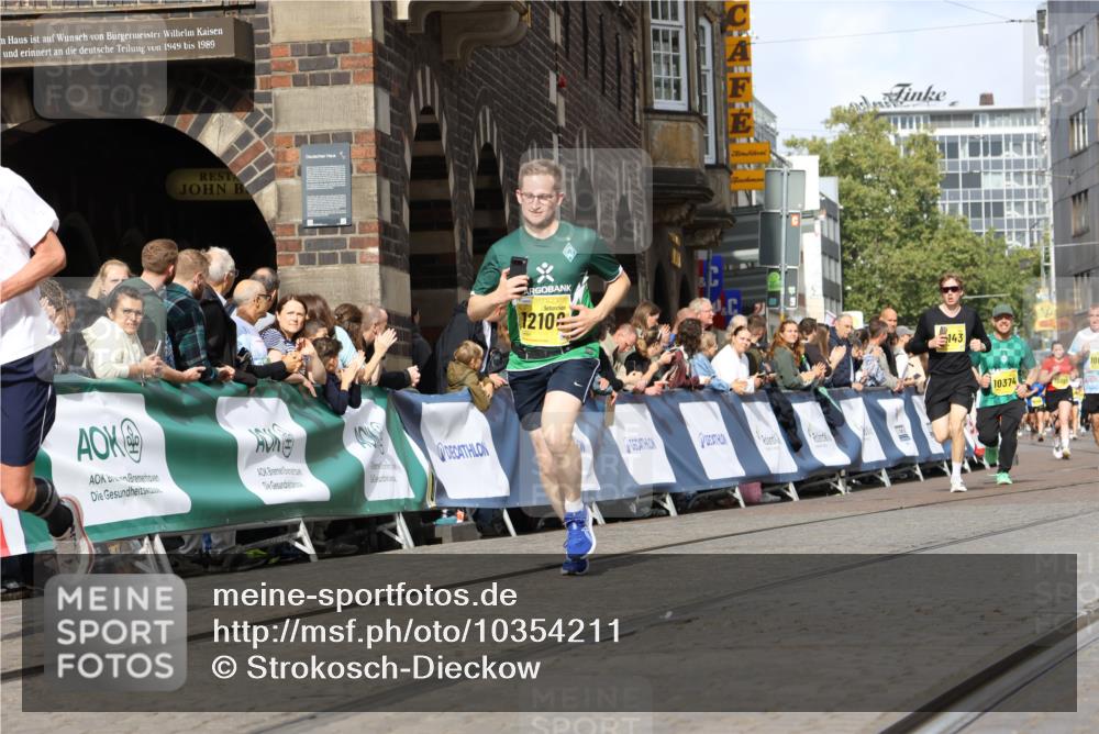 13.09.2026 - 21. swb-Marathon Bremen Strokosch-Dieckow http://msf.ph/oto/10354211 13.09.2026 10:55:56 Ziel 10203, 10243, 10256, 10297, 10379, 10423, 10529, 10550, 10788, 10809, 10881, 10952, 11377, 11414, 11510, 11557, 11748, 11862, 11941, 11975, 11977, 12030, 12125, 12150, 12188, 12348, 10246, 10298, 10365, 10690, 10949, 10957, 10960, 11219, 11782, 11790, 11972, 12061, 12476, 13565 meine-sportfotos.de