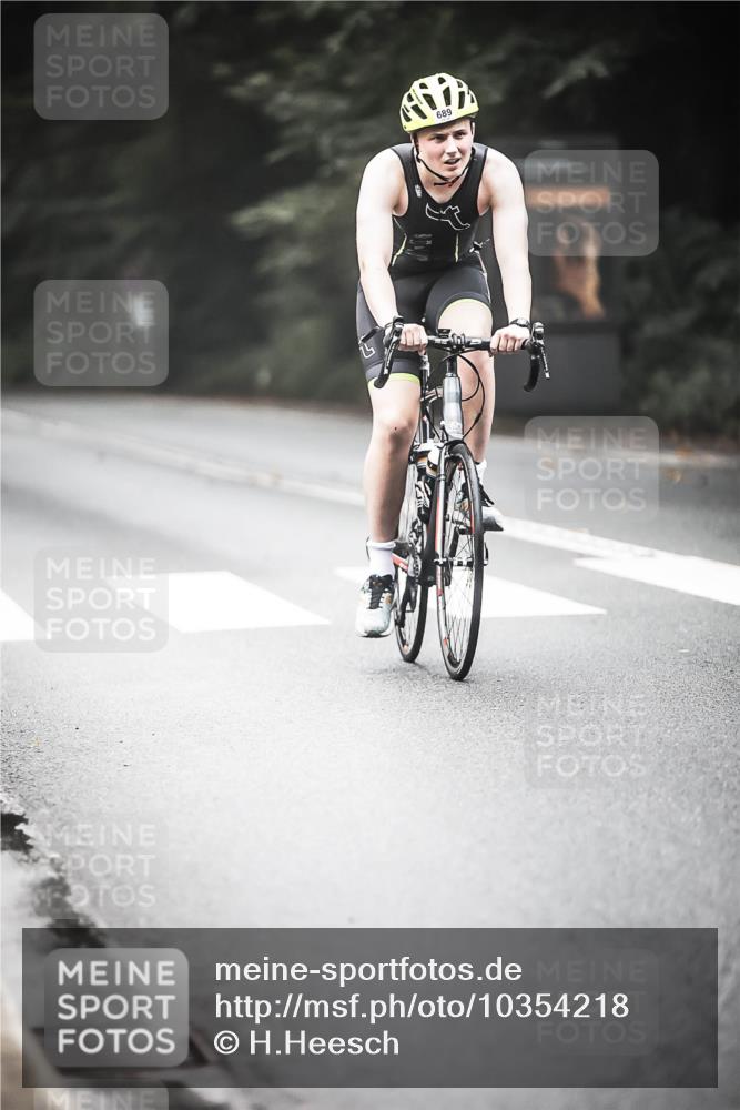 13.09.2026 - Stadtparktriathlon H.Heesch http://msf.ph/oto/10354218 13.09.2026 11:09:39 Radfahren 487, 647, 657, 703, 708, 1798 meine-sportfotos.de