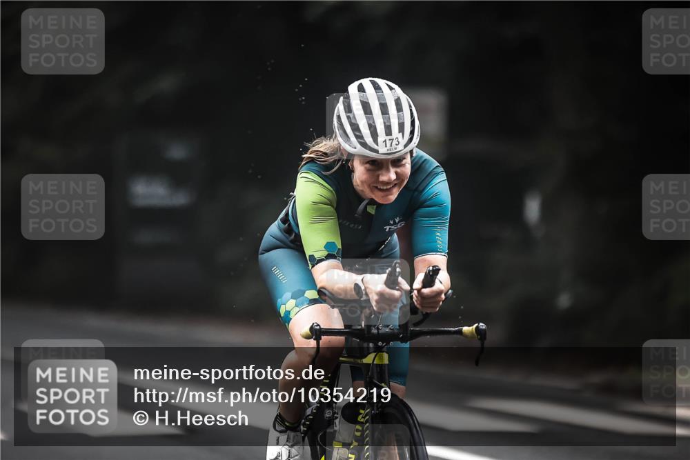 13.09.2026 - Stadtparktriathlon H.Heesch http://msf.ph/oto/10354219 13.09.2026 09:32:12 Radfahren 159, 173, 207 meine-sportfotos.de