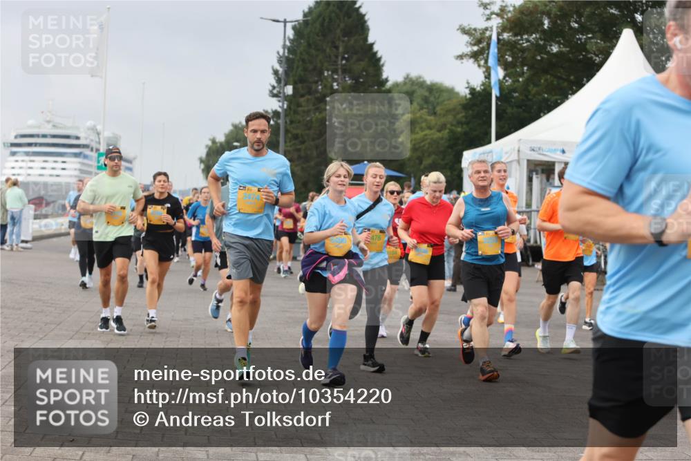 13.09.2026 - Kiel Lauf Andreas Tolksdorf http://msf.ph/oto/10354220 13.09.2026 09:57:39 Kiellinie 3474, 475, 104 meine-sportfotos.de