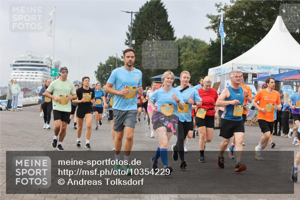 13.09.2026 - Kiel Lauf Andreas Tolksdorf http://msf.ph/oto/10354229 13.09.2026 09:57:40 Kiellinie 13 meine-sportfotos.de