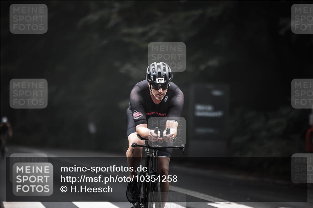 13.09.2026 - Stadtparktriathlon H.Heesch http://msf.ph/oto/10354258 13.09.2026 09:32:42 Radfahren 122, 148 meine-sportfotos.de