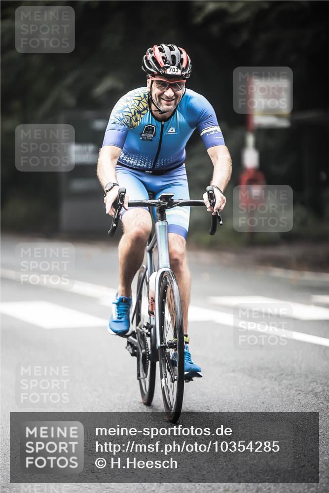 13.09.2026 - Stadtparktriathlon H.Heesch http://msf.ph/oto/10354285 13.09.2026 11:09:45 Radfahren 703, 1798 meine-sportfotos.de