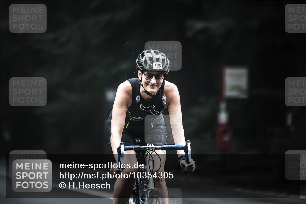 13.09.2026 - Stadtparktriathlon H.Heesch http://msf.ph/oto/10354305 13.09.2026 09:32:50 Radfahren 148, 175, 196 meine-sportfotos.de