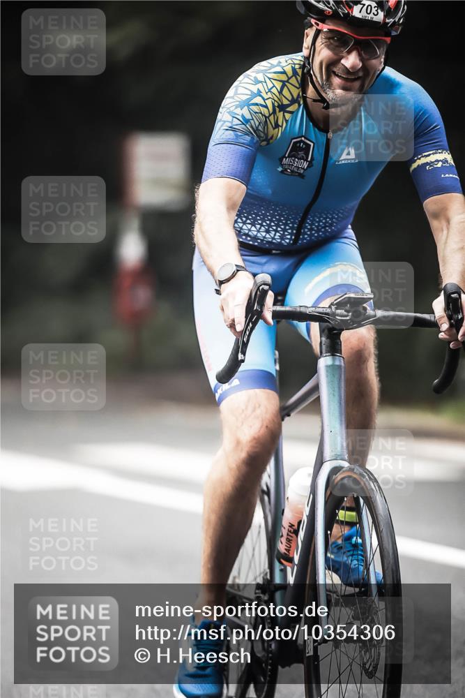 13.09.2026 - Stadtparktriathlon H.Heesch http://msf.ph/oto/10354306 13.09.2026 11:09:46 Radfahren 703, 1798 meine-sportfotos.de