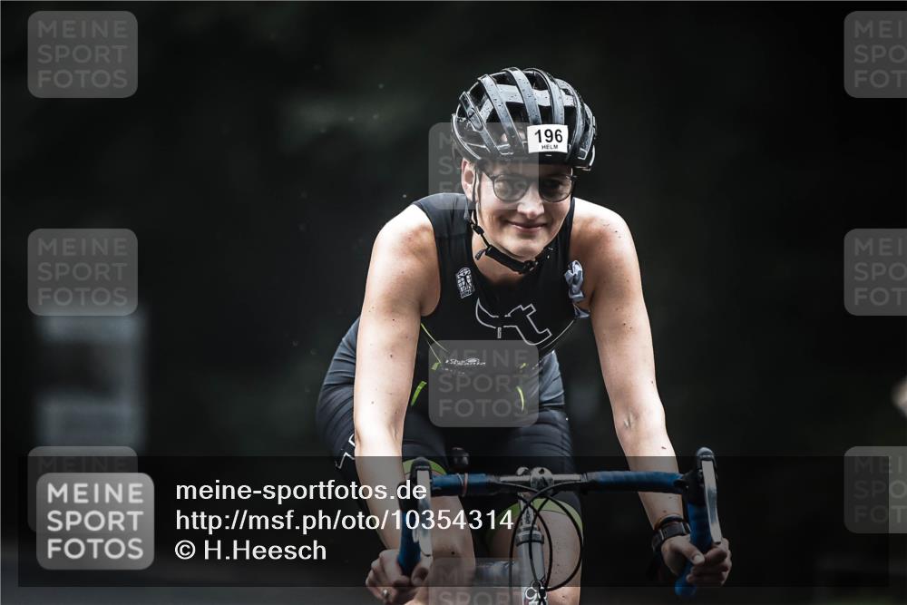 13.09.2026 - Stadtparktriathlon H.Heesch http://msf.ph/oto/10354314 13.09.2026 09:32:50 Radfahren 148, 175, 196 meine-sportfotos.de