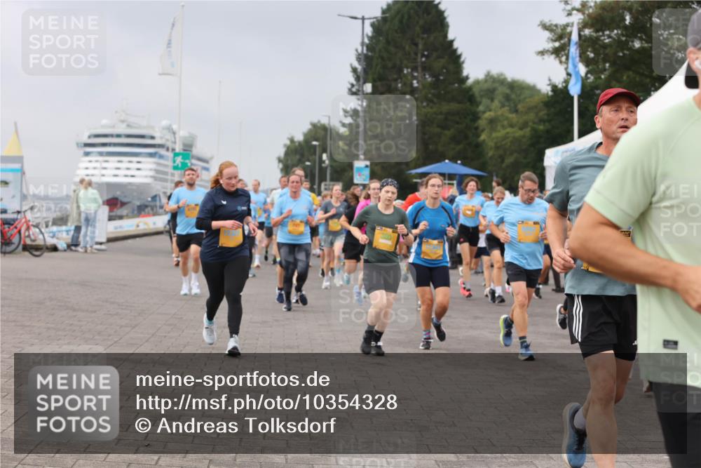 13.09.2026 - Kiel Lauf Andreas Tolksdorf http://msf.ph/oto/10354328 13.09.2026 09:57:43 Kiellinie 098 meine-sportfotos.de