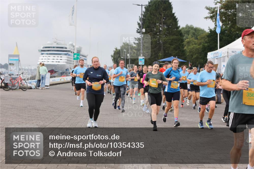 13.09.2026 - Kiel Lauf Andreas Tolksdorf http://msf.ph/oto/10354335 13.09.2026 09:57:43 Kiellinie 6720, 39, 12327, 360, 3, 356 meine-sportfotos.de