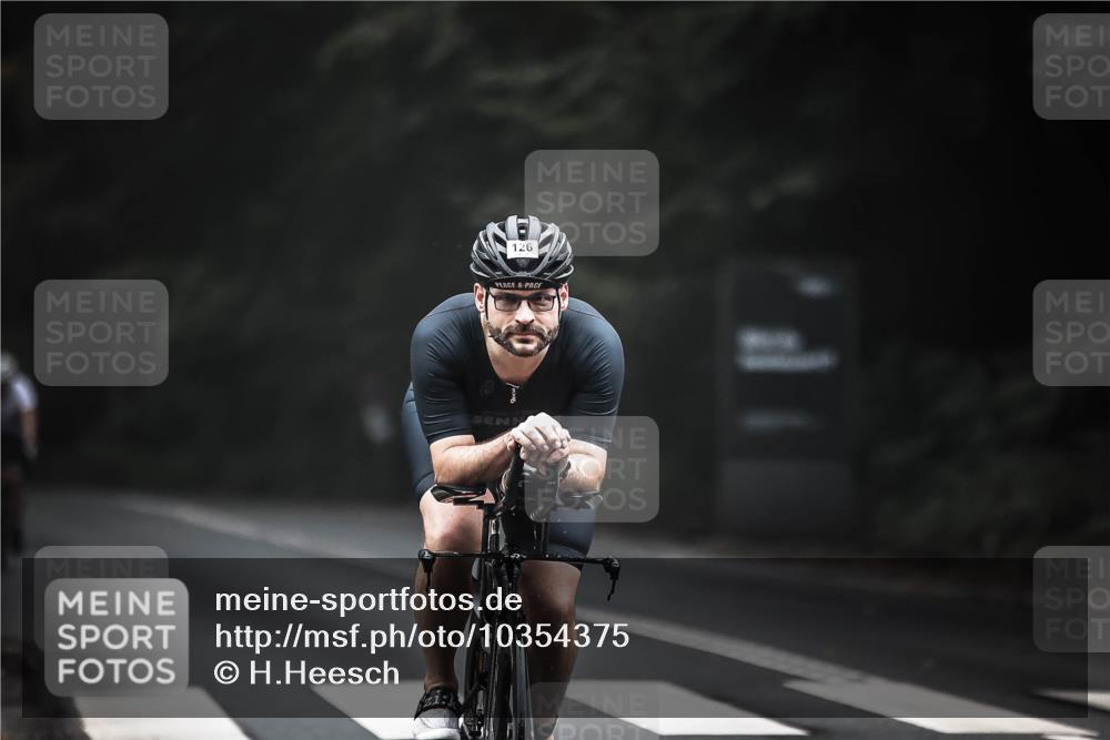 13.09.2026 - Stadtparktriathlon H.Heesch http://msf.ph/oto/10354375 13.09.2026 09:32:58 Radfahren 113, 126 meine-sportfotos.de