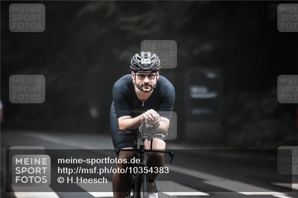 13.09.2026 - Stadtparktriathlon H.Heesch http://msf.ph/oto/10354383 13.09.2026 09:32:58 Radfahren 113, 126 meine-sportfotos.de