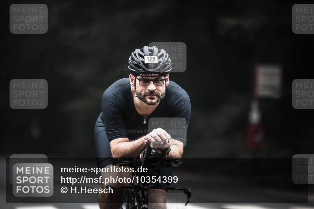 13.09.2026 - Stadtparktriathlon H.Heesch http://msf.ph/oto/10354399 13.09.2026 09:32:58 Radfahren 113, 126 meine-sportfotos.de