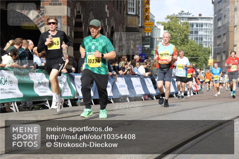 13.09.2026 - 21. swb-Marathon Bremen Strokosch-Dieckow http://msf.ph/oto/10354408 13.09.2026 10:56:00 Ziel 10203, 10243, 10297, 10374, 10379, 10423, 10529, 10550, 10788, 10809, 10881, 10952, 11377, 11414, 11510, 11557, 11748, 11862, 11941, 11975, 12030, 12108, 12125, 12150, 12188, 12348, 10246, 10298, 10365, 10443, 10699, 10949, 10957, 10960, 11219, 11280, 11782, 11790, 12476 meine-sportfotos.de