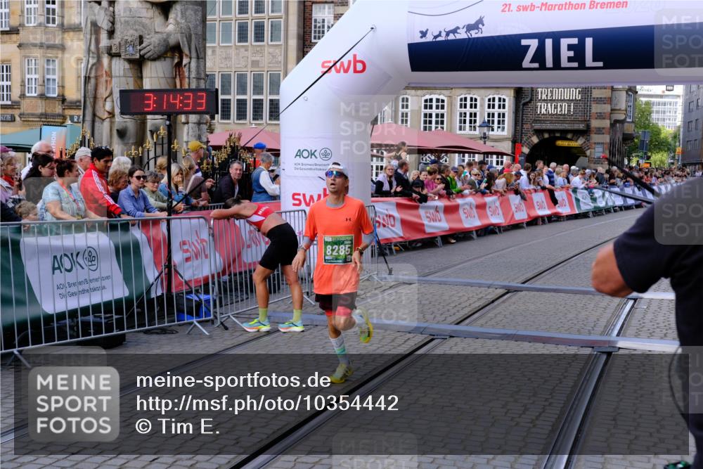 13.09.2026 - 21. swb-Marathon Bremen Tim E. http://msf.ph/oto/10354442 13.09.2026 12:45:22 Ziel 322, 814, 1187, 1544, 1840, 4474, 8285 meine-sportfotos.de