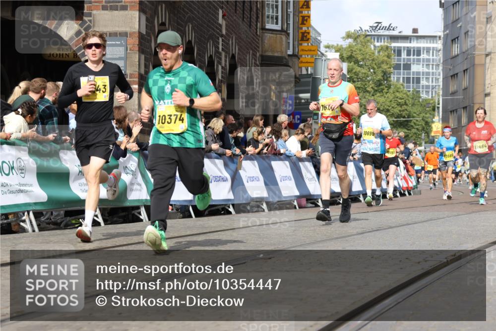 13.09.2026 - 21. swb-Marathon Bremen Strokosch-Dieckow http://msf.ph/oto/10354447 13.09.2026 10:56:00 Ziel 10203, 10243, 10297, 10374, 10379, 10423, 10529, 10550, 10788, 10809, 10881, 10952, 11377, 11414, 11510, 11557, 11748, 11862, 11941, 11975, 12030, 12108, 12125, 12150, 12188, 12348, 10246, 10298, 10365, 10443, 10699, 10949, 10957, 10960, 11219, 11280, 11782, 11790, 12476 meine-sportfotos.de