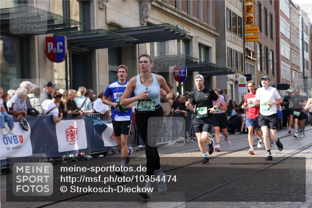 13.09.2026 - 21. swb-Marathon Bremen Strokosch-Dieckow http://msf.ph/oto/10354474 13.09.2026 13:33:20 Ziel 930, 2405, 2872, 2960, 3201, 3562, 3761, 4052, 4219, 4490, 4543, 4554, 4658, 4874, 5063, 5156, 5560, 5660, 5726, 6256, 6508, 6538, 6597, 6808, 6844, 6882, 6997, 7126, 7523, 7633, 7652, 7832, 7863, 8093, 8177, 8501, 8599, 8602, 8691, 9068, 9128, 9206, 9342, 9344, 9390, 9508, 9883, 10114, 13078, 831, 1124, 2283, 2393, 2440, 2818, 2959, 2980, 3404, 3710, 4052, 4243, 4260, 4408, 4492, 4536, 4565, 4659, 5040, 5191, 5324, 5560, 5660, 5861, 5862, 5914, 6421, 6777, 6915, 7145 meine-sportfotos.de