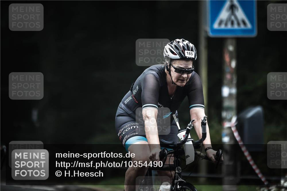 13.09.2026 - Stadtparktriathlon H.Heesch http://msf.ph/oto/10354490 13.09.2026 09:33:57 Radfahren 153, 185, 191, 206 meine-sportfotos.de