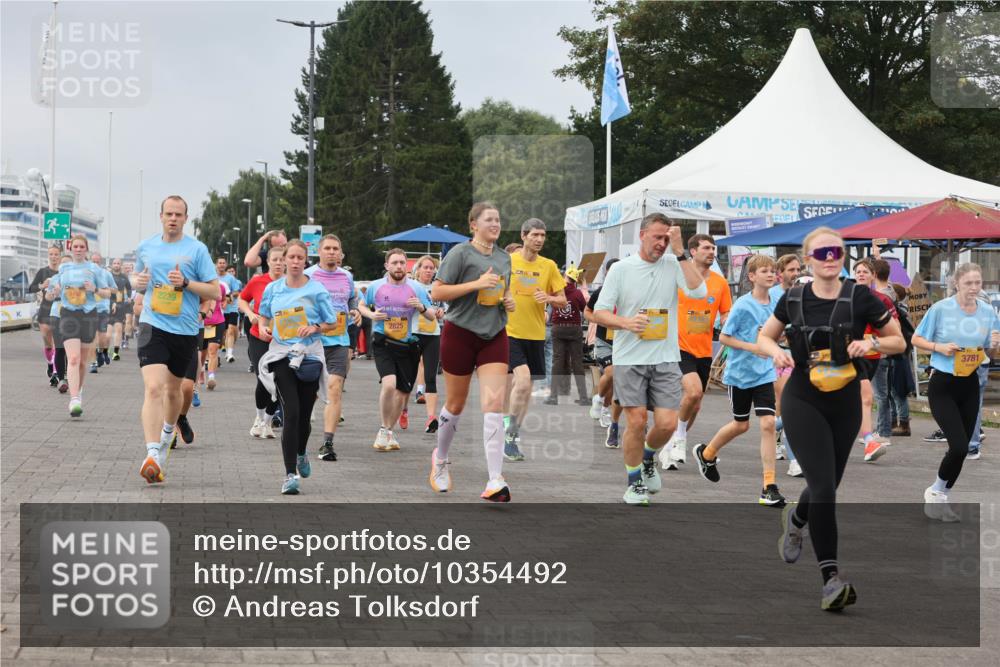 13.09.2026 - Kiel Lauf Andreas Tolksdorf http://msf.ph/oto/10354492 13.09.2026 09:57:48 Kiellinie 2825, 3781 meine-sportfotos.de
