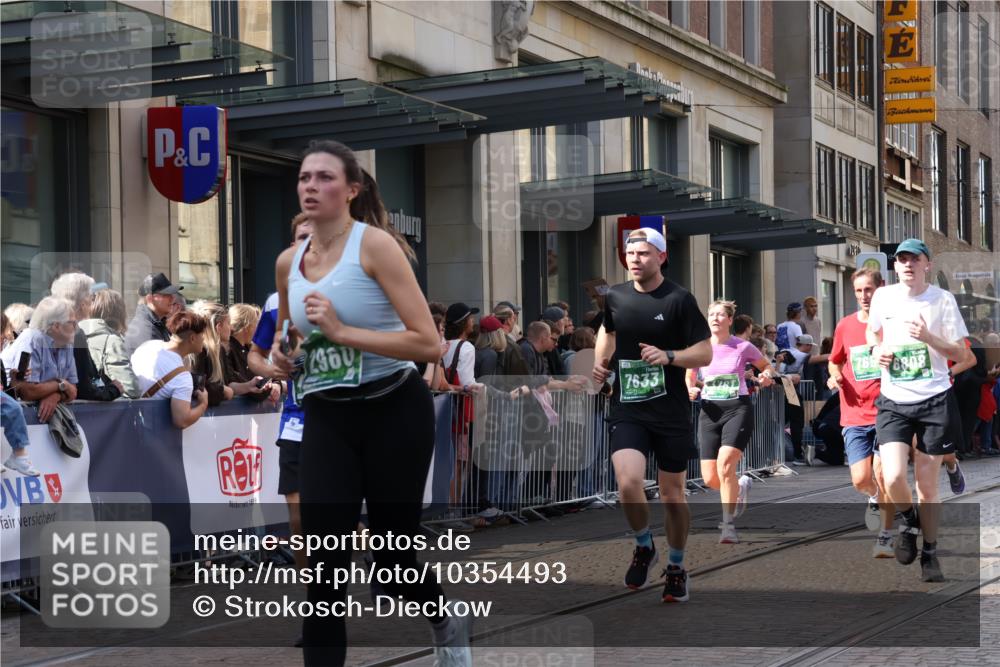 13.09.2026 - 21. swb-Marathon Bremen Strokosch-Dieckow http://msf.ph/oto/10354493 13.09.2026 13:33:21 Ziel 930, 2405, 2872, 2960, 3201, 3562, 3761, 4219, 4490, 4543, 4554, 4658, 4874, 5063, 5156, 5513, 5726, 6256, 6508, 6538, 6597, 6808, 6844, 6882, 6997, 7126, 7523, 7633, 7652, 7832, 7863, 8093, 8177, 8501, 8599, 8602, 8691, 9068, 9128, 9342, 9344, 9390, 9508, 9883, 10114, 13078, 831, 1124, 2283, 2393, 2440, 2818, 2959, 2980, 3404, 3710, 4052, 4243, 4260, 4408, 4492, 4536, 4565, 4659, 5040, 5191, 5324, 5560, 5660, 5861, 5862, 5914, 6421, 6597, 6777, 6915, 6997, 7145 meine-sportfotos.de