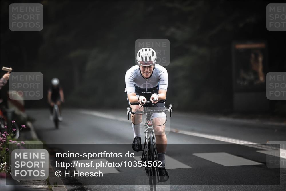 13.09.2026 - Stadtparktriathlon H.Heesch http://msf.ph/oto/10354502 13.09.2026 09:33:59 Radfahren 153, 185, 191, 206 meine-sportfotos.de