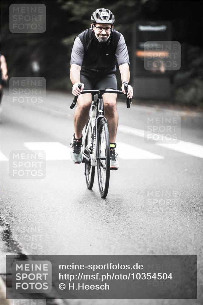 13.09.2026 - Stadtparktriathlon H.Heesch http://msf.ph/oto/10354504 13.09.2026 11:10:28 Radfahren 430, 524, 572, 610, 690, 706, 1799 meine-sportfotos.de