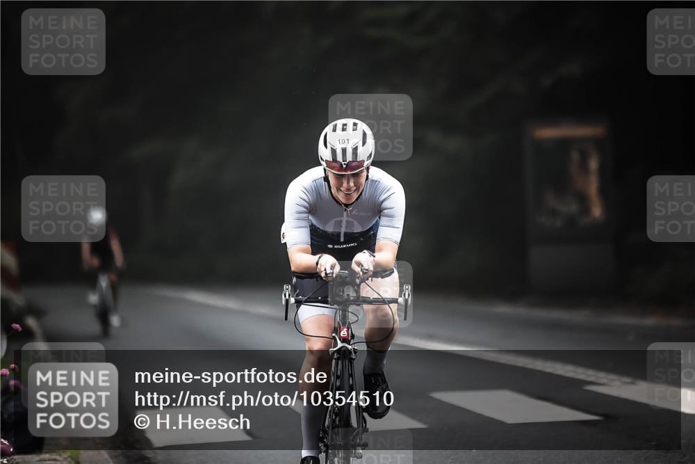 13.09.2026 - Stadtparktriathlon H.Heesch http://msf.ph/oto/10354510 13.09.2026 09:33:59 Radfahren 153, 185, 191, 206 meine-sportfotos.de