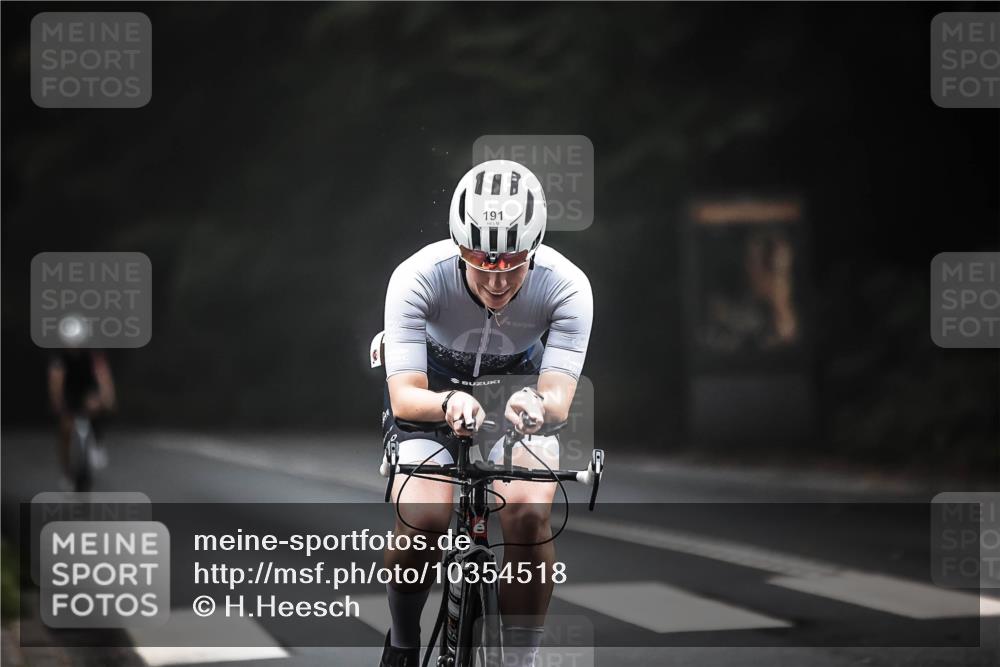13.09.2026 - Stadtparktriathlon H.Heesch http://msf.ph/oto/10354518 13.09.2026 09:33:59 Radfahren 153, 185, 191, 206 meine-sportfotos.de