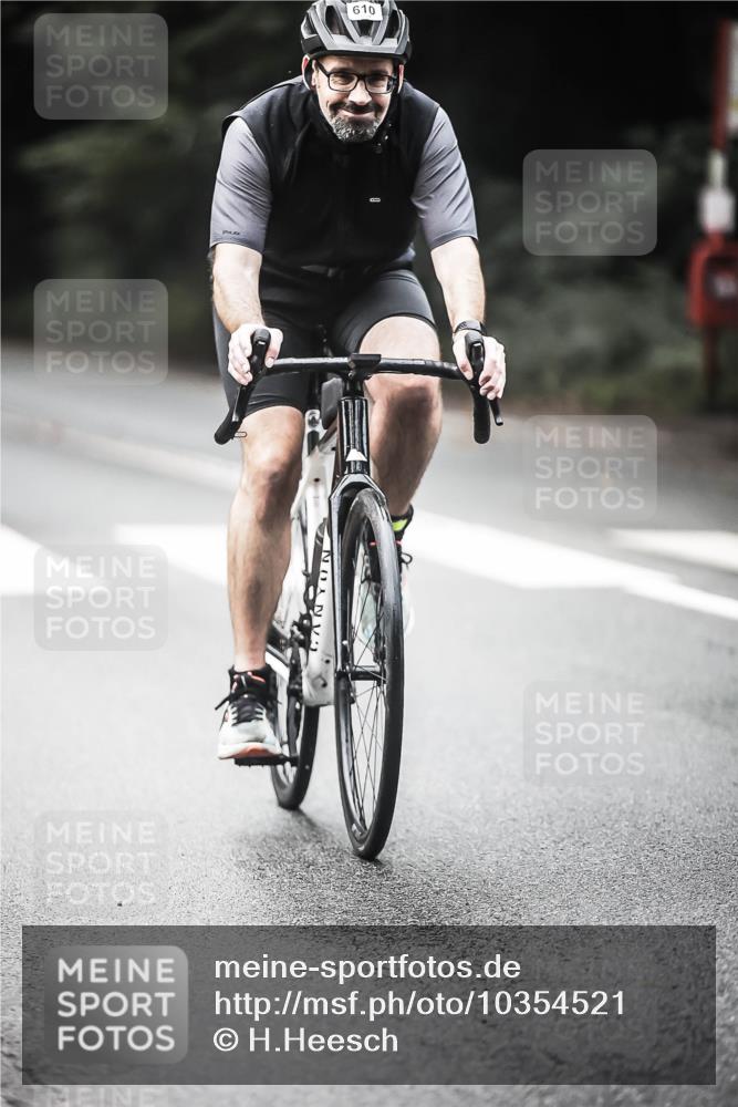 13.09.2026 - Stadtparktriathlon H.Heesch http://msf.ph/oto/10354521 13.09.2026 11:10:29 Radfahren 430, 524, 572, 610, 690, 706, 1799 meine-sportfotos.de
