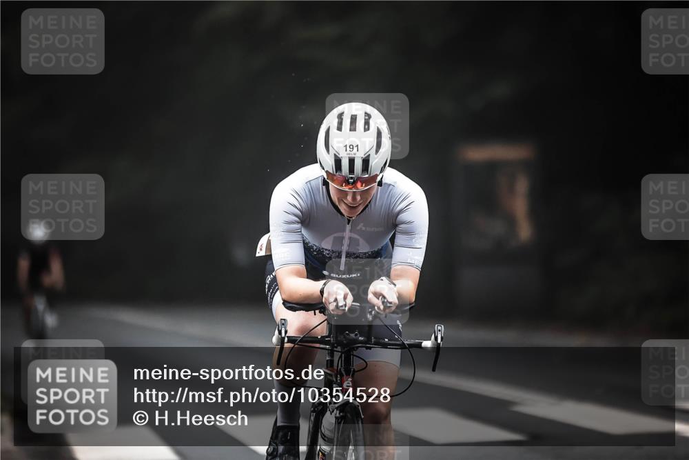 13.09.2026 - Stadtparktriathlon H.Heesch http://msf.ph/oto/10354528 13.09.2026 09:33:59 Radfahren 153, 185, 191, 206 meine-sportfotos.de