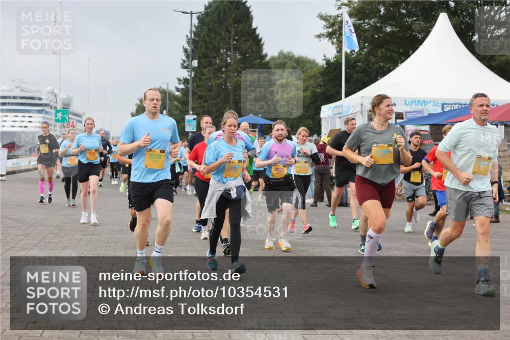 13.09.2026 - Kiel Lauf Andreas Tolksdorf http://msf.ph/oto/10354531 13.09.2026 09:57:49 Kiellinie 9458, 39, 2239, 36, 2825, 39 meine-sportfotos.de