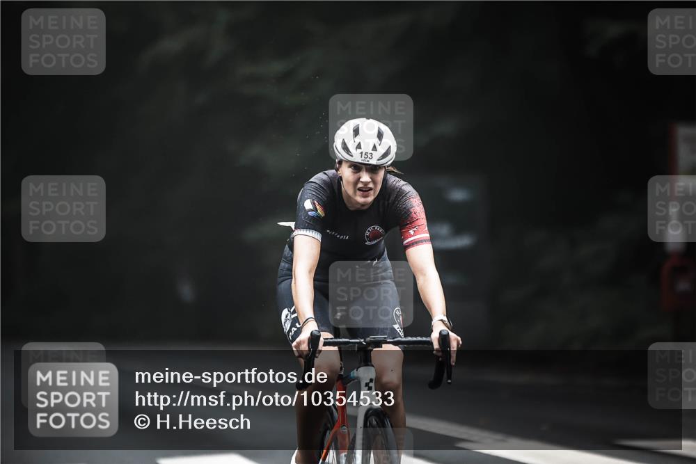 13.09.2026 - Stadtparktriathlon H.Heesch http://msf.ph/oto/10354533 13.09.2026 09:34:03 Radfahren 153, 191 meine-sportfotos.de