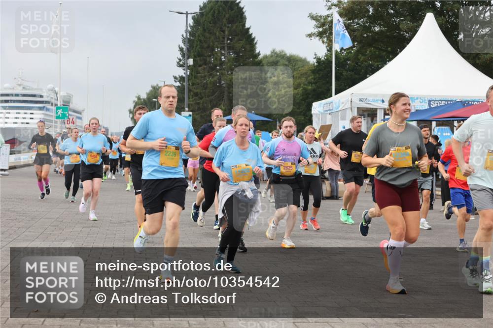 13.09.2026 - Kiel Lauf Andreas Tolksdorf http://msf.ph/oto/10354542 13.09.2026 09:57:50 Kiellinie 9458, 2239, 2825, 5317 meine-sportfotos.de