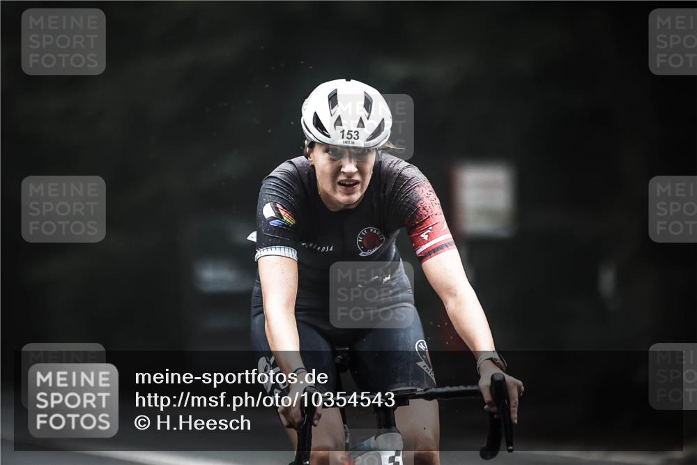 13.09.2026 - Stadtparktriathlon H.Heesch http://msf.ph/oto/10354543 13.09.2026 09:34:03 Radfahren 153, 191 meine-sportfotos.de