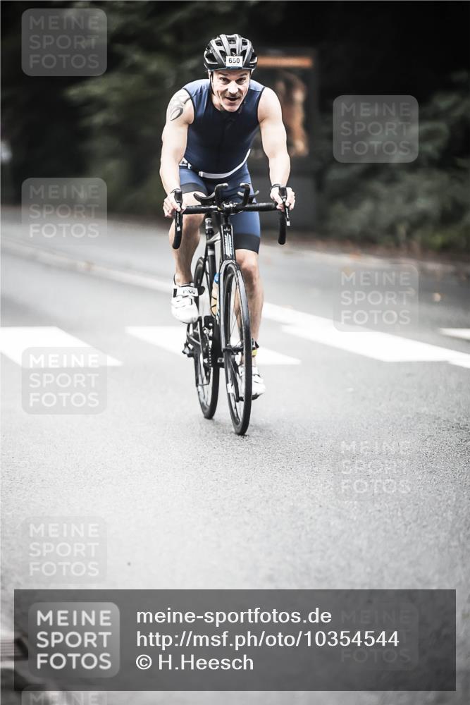 13.09.2026 - Stadtparktriathlon H.Heesch http://msf.ph/oto/10354544 13.09.2026 11:10:31 Radfahren 473, 520, 524, 610, 690, 1799 meine-sportfotos.de