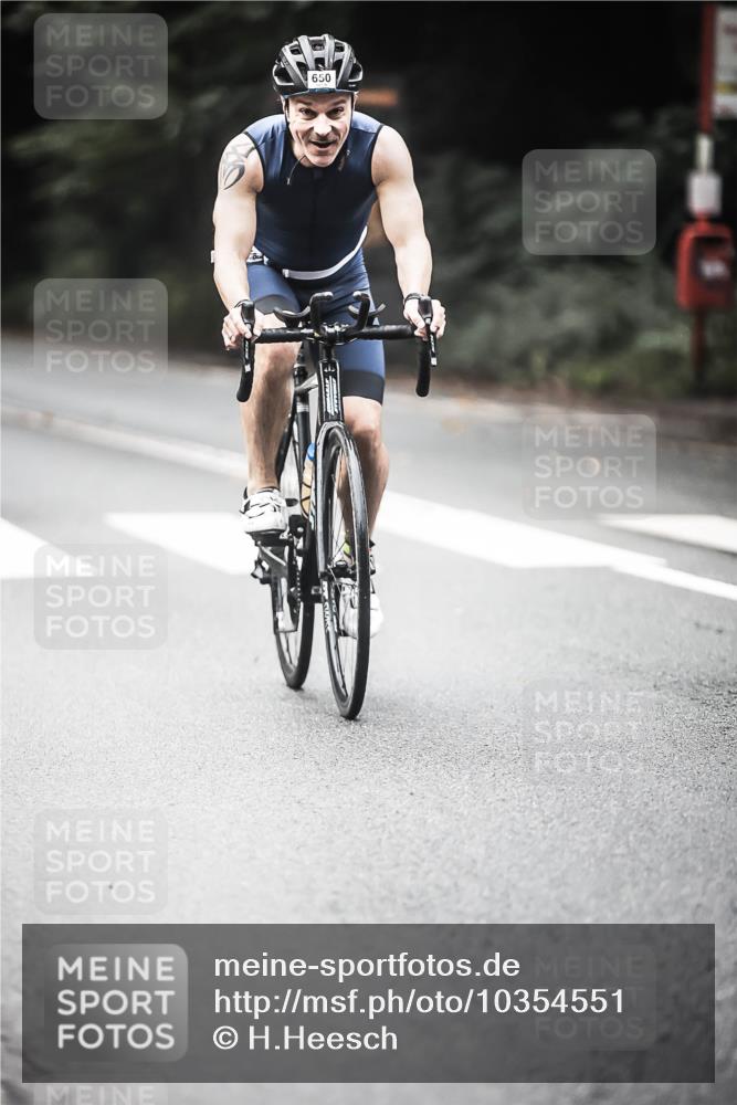 13.09.2026 - Stadtparktriathlon H.Heesch http://msf.ph/oto/10354551 13.09.2026 11:10:31 Radfahren 473, 520, 524, 610, 690, 1799 meine-sportfotos.de