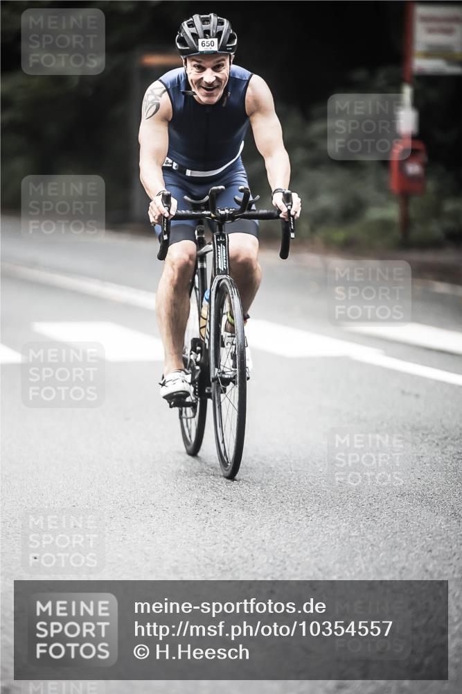 13.09.2026 - Stadtparktriathlon H.Heesch http://msf.ph/oto/10354557 13.09.2026 11:10:31 Radfahren 473, 520, 524, 610, 690, 1799 meine-sportfotos.de