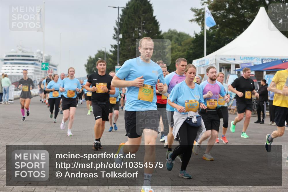 13.09.2026 - Kiel Lauf Andreas Tolksdorf http://msf.ph/oto/10354575 13.09.2026 09:57:50 Kiellinie 7049, 4, 48, 2239, 2825 meine-sportfotos.de