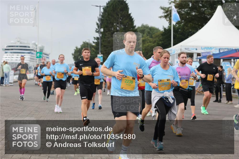 13.09.2026 - Kiel Lauf Andreas Tolksdorf http://msf.ph/oto/10354580 13.09.2026 09:57:50 Kiellinie 9458, 1, 7046, 38, 2239, 39, 11202, 2825 meine-sportfotos.de