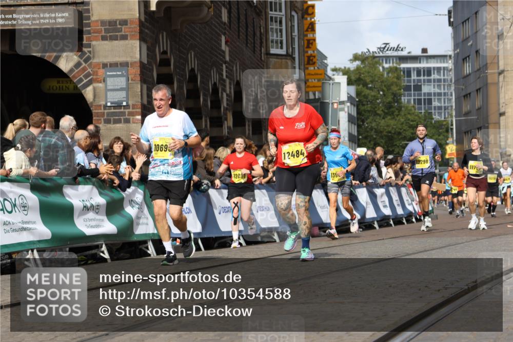 13.09.2026 - 21. swb-Marathon Bremen Strokosch-Dieckow http://msf.ph/oto/10354588 13.09.2026 10:56:05 Ziel 10243, 10297, 10374, 10379, 10423, 10529, 10550, 10703, 10809, 10881, 10952, 11377, 11510, 11557, 11862, 12108, 12125, 12143, 12150, 12188, 10184, 10211, 10246, 10322, 10365, 10443, 10670, 10699, 10949, 10957, 10960, 11219, 11280, 11570, 11693, 11782, 12452, 12476 meine-sportfotos.de
