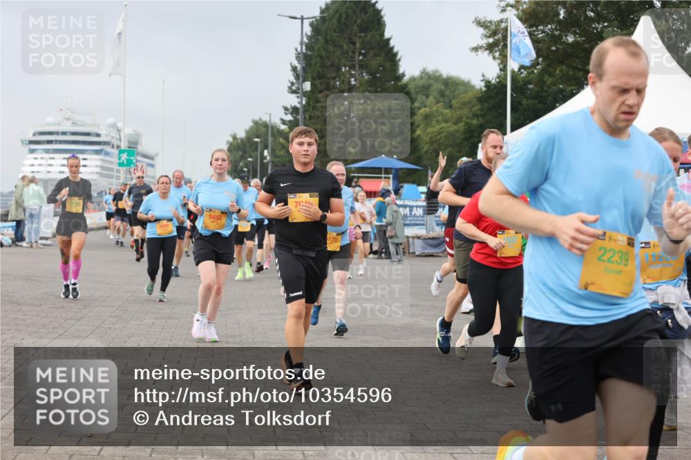 13.09.2026 - Kiel Lauf Andreas Tolksdorf http://msf.ph/oto/10354596 13.09.2026 09:57:51 Kiellinie 9458, 7, 2239 meine-sportfotos.de