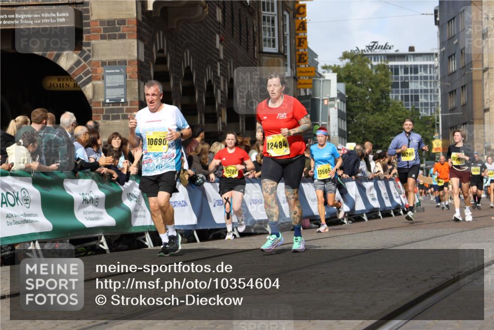 13.09.2026 - 21. swb-Marathon Bremen Strokosch-Dieckow http://msf.ph/oto/10354604 13.09.2026 10:56:05 Ziel 10243, 10297, 10374, 10379, 10423, 10529, 10550, 10703, 10809, 10881, 10952, 11377, 11510, 11557, 11862, 12108, 12125, 12143, 12150, 12188, 10184, 10211, 10246, 10322, 10365, 10443, 10670, 10699, 10949, 10957, 10960, 11219, 11280, 11570, 11693, 11782, 12452, 12476 meine-sportfotos.de
