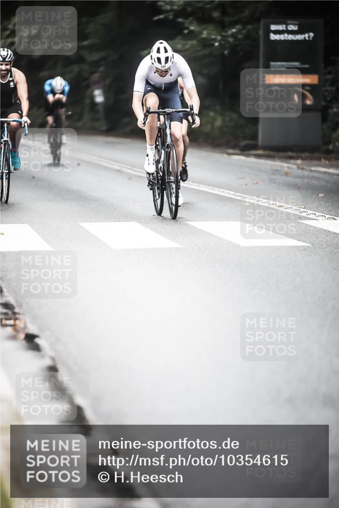 13.09.2026 - Stadtparktriathlon H.Heesch http://msf.ph/oto/10354615 13.09.2026 11:10:36 Radfahren 473, 520, 524, 578, 594, 690, 691, 1799 meine-sportfotos.de