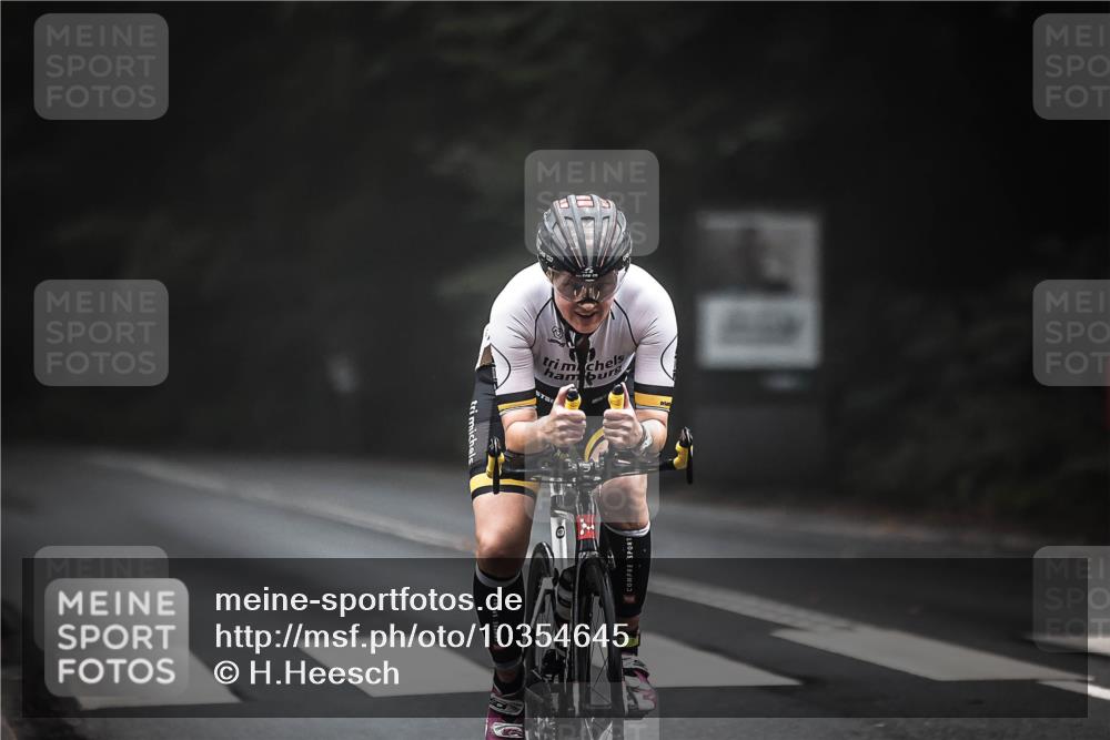 13.09.2026 - Stadtparktriathlon H.Heesch http://msf.ph/oto/10354645 13.09.2026 09:34:43 Radfahren 181 meine-sportfotos.de